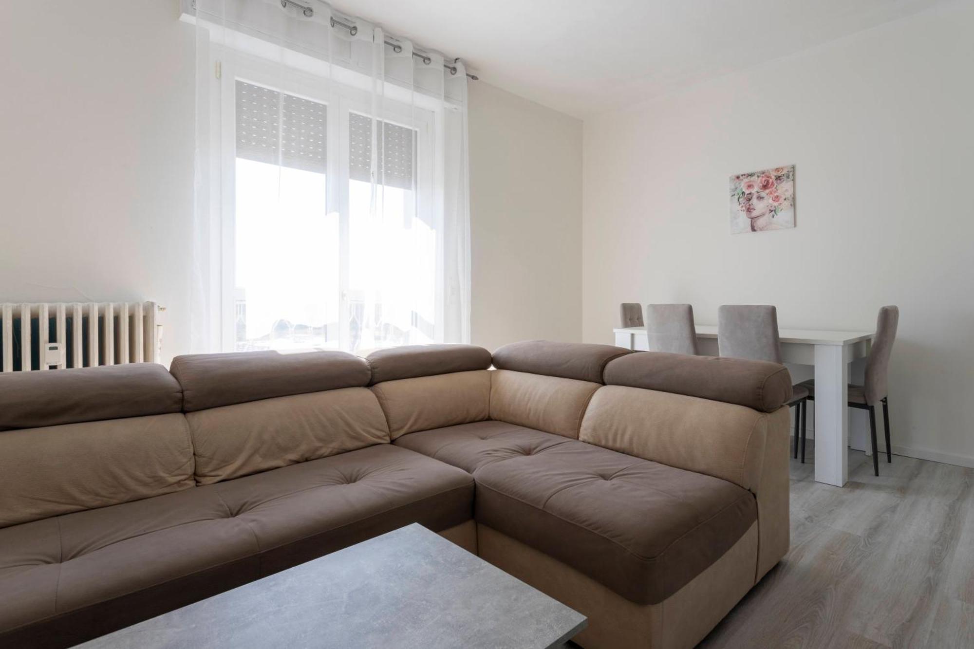 Mountain View Apartment Novara Buitenkant foto