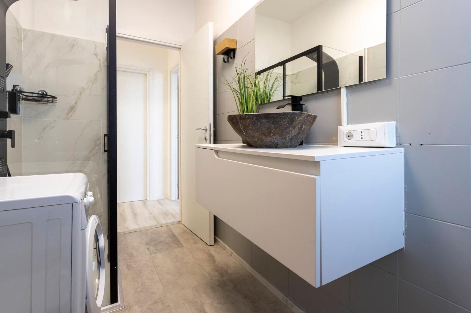 Mountain View Apartment Novara Buitenkant foto