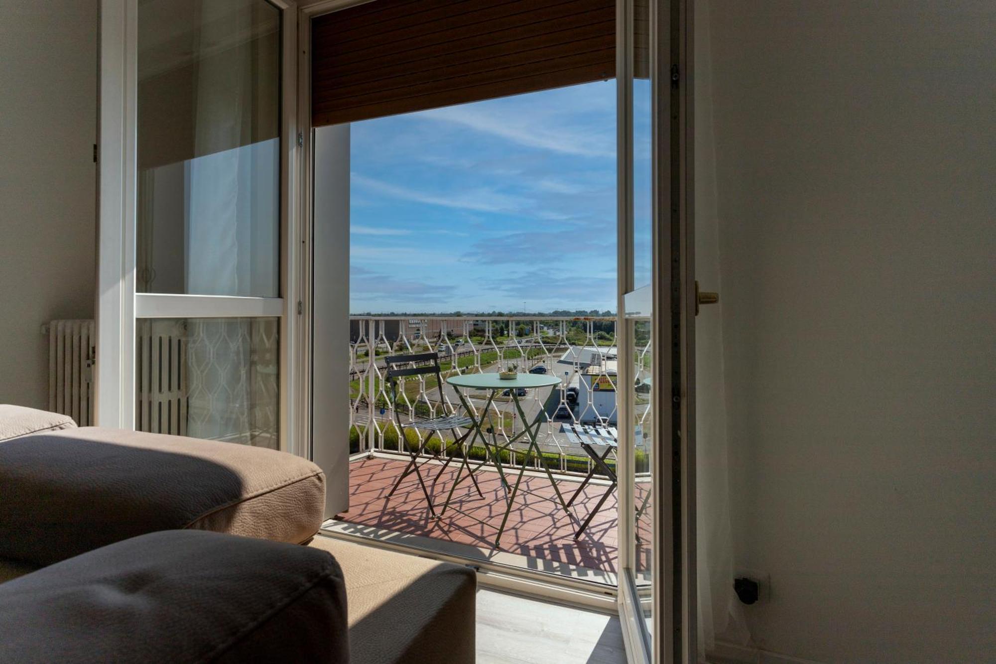 Mountain View Apartment Novara Buitenkant foto